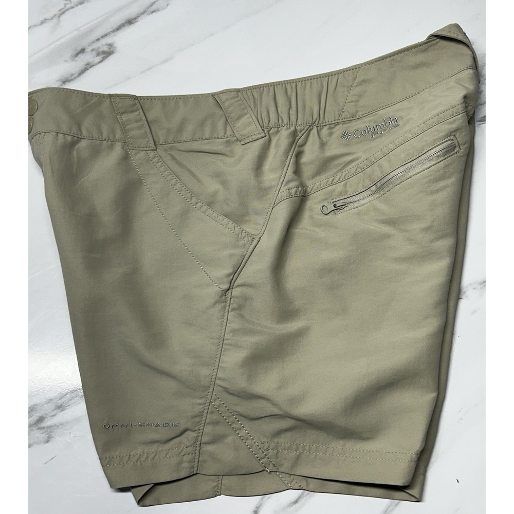 Columbia Shorts Womens Medium Beige PFG Stretch Zip Pockets Hiking Fishing